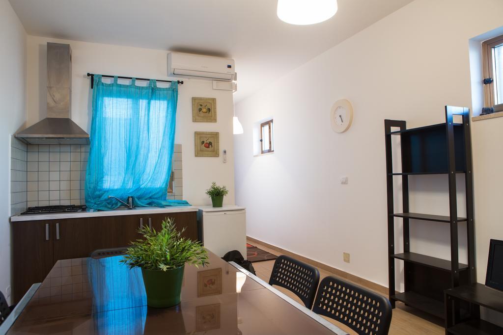 Semu A Mari B&B Santa Teresa Di Riva Værelse billede